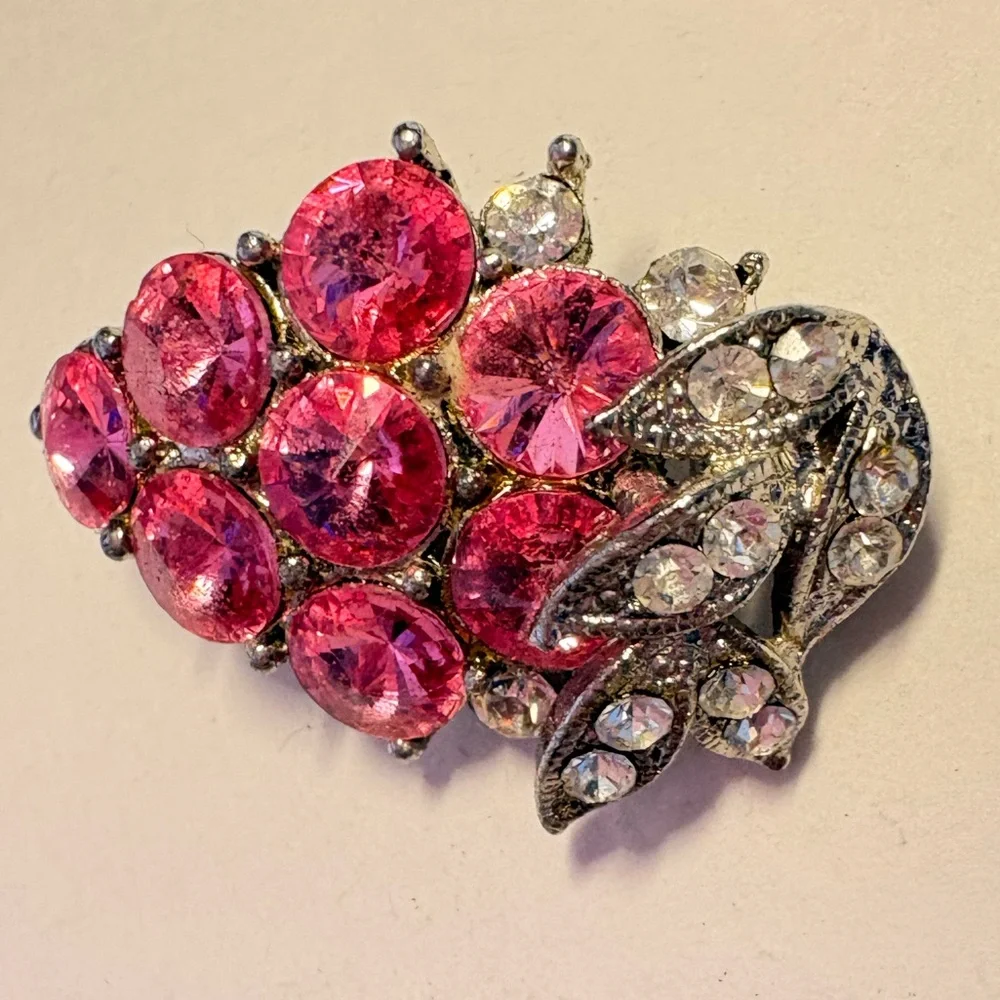 Sparkling Pink rhinestones and Silver tone vintage Hair Clip